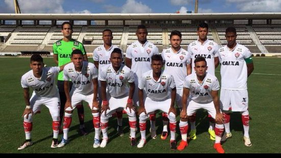 Imagem Convocado por Tite, zagueiro marca e Vitória bate CRB pela Copa do Brasil sub-20