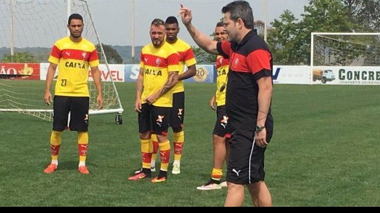 Imagem Vitória encerra preparação para partida no CT do adversário