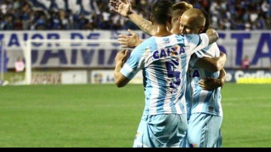 Imagem Avaí vence e empurra o Bahia para fora do G4