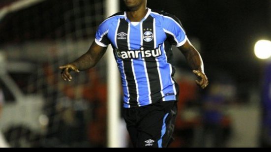 Imagem  Dois retornos e outros dois desfalcam o Grêmio contra o Vitória