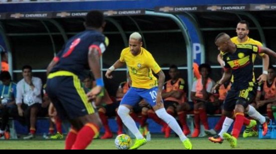 Imagem Por gritos homofóbicos da torcida, CBF é multada pela Fifa  