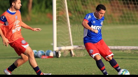 Imagem Meia que retornou ao Bahia espera oportunidade na equipe de Guto Ferreira