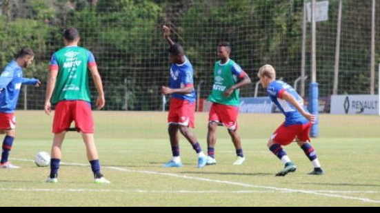 Imagem   Após derrota, elenco do Bahia treina em Londrina