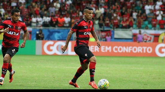 Imagem Vitória perde para o Grêmio e segue ameaçado de rebaixamento