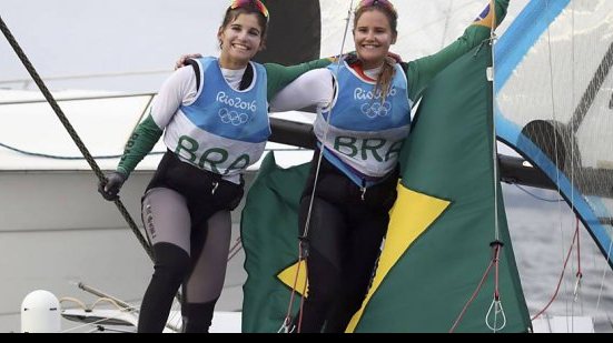 Imagem Martine Grael e Kahena Kunze são indicadas ao prêmio de melhores velejadoras de 