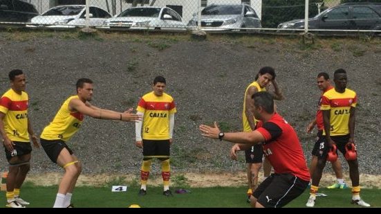 Imagem Elenco do Vitória faz treino físico e ganha folga no domingo
