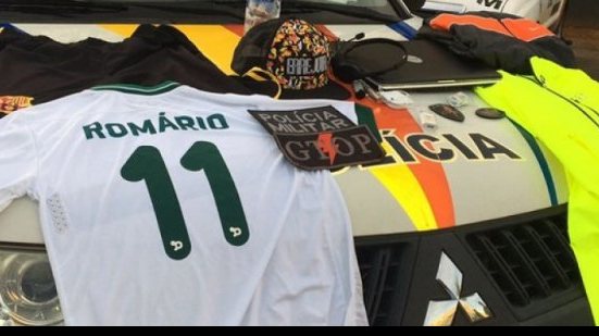 Imagem Ladrões invadem casa de Romário e roubam bebida e camisas de futebol