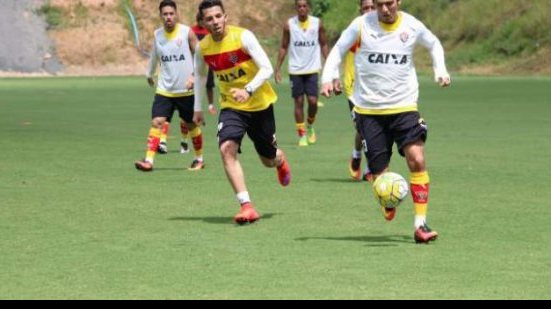 Imagem Lateral pede que Vitória continue crescendo de produção antes de duelo com Ponte