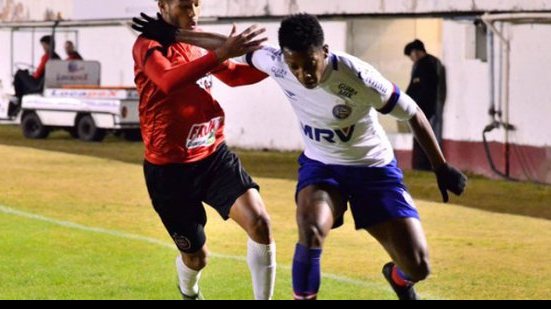 Imagem Bahia e Brasil de Pelotas disputam jogo de &quot;seis pontos&quot; na Arena 