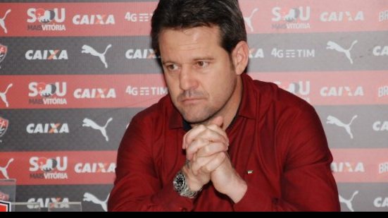 Imagem Apesar da derrota, Argel se mostra satisfeito: "Fizemos uma grande partida"