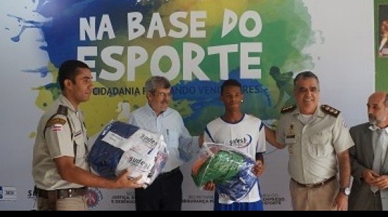 Imagem Uniformes de futebol serão entregues em projeto do Bairro da Paz