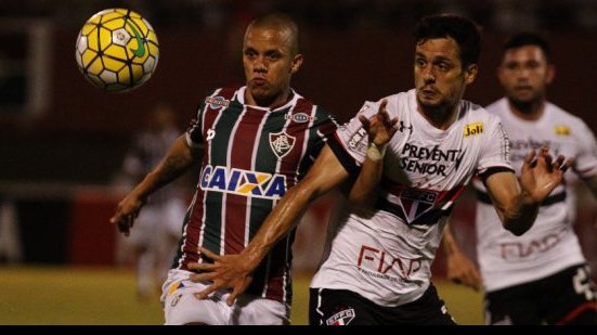 Imagem São Paulo vence, se afasta do Vitória e deixa de ser porteiro do Z4