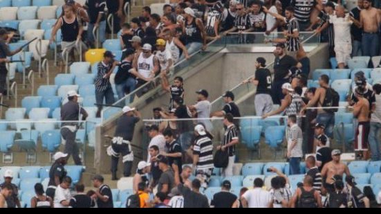 Imagem Polícia do Rio diz que torcedores do Corinthians causaram tumulto na rua