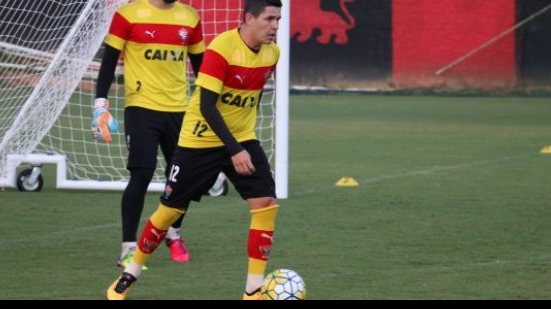 Imagem Com longo bate-papo e treino para reservas, Vitória se reapresenta na Toca