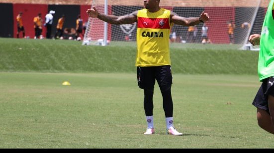 Imagem  Com a presença de Marinho, Vitória treina visando o Fluminense