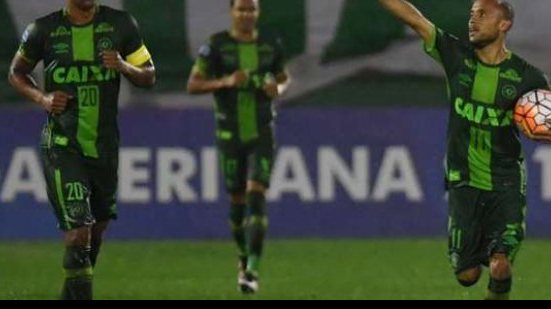Imagem Chapecoense chega à semifinal da Sul-Americana e Coritiba é eliminado