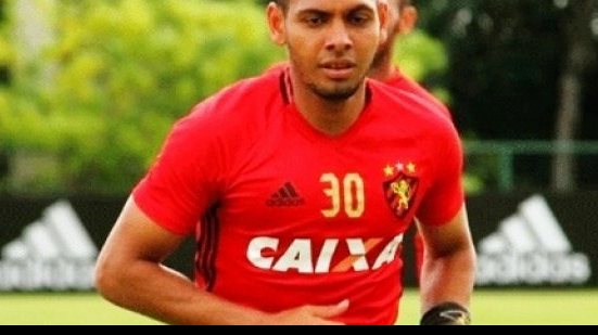 Imagem Lateral revelado pelo Bahia troca socos com companheiro em treino do Sport