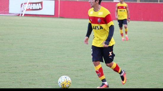 Imagem Lateral do Vitória mira semana de trabalhos para superar Atlético-PR no Barradão