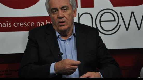 Imagem Senador voltará a apoiar Ivan de Almeida em caso de nova candidatura no Vitória