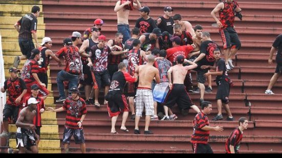 Imagem Brasil é o país com mais mortes em brigas de torcidas organizadas, diz sociólogo
