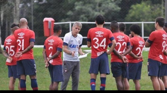 Imagem   Atlético-PR pode ter três desfalques para encarar o Vitória