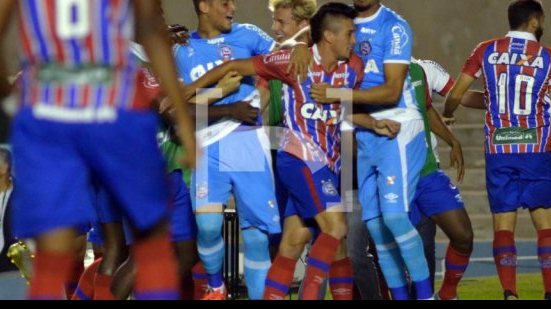 Imagem Bahia sofre, mas vence o Vila Nova e dorme no G-4