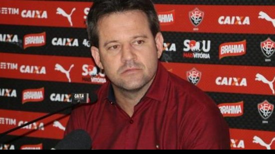 Imagem Argel fala sobre triunfo e substituições durante o jogo: &quot;Não tenho medo&quot;
