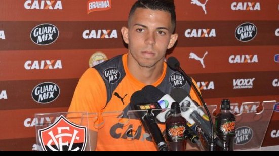 Imagem Vaiado pela torcida, Flávio desabafa nas redes sociais