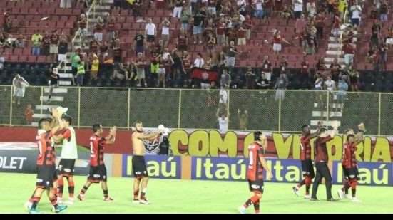 Imagem Com triunfo e fora do Z4, elenco do Vitória ganha folga nesta segunda