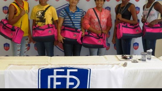 Imagem Clubes do Baianão recebem atletas da Caravana do Futebol Feminino