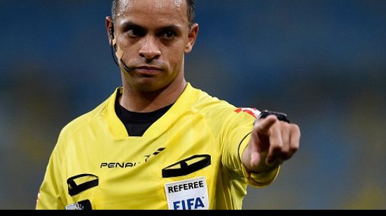 Imagem Árbitro goiano comanda Santos x Vitória