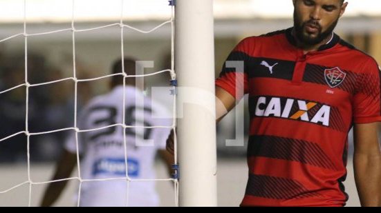 Imagem Vitória perde para o Santos e se complica na luta contra a degola