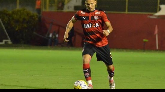 Imagem Clima tenso: Euller pede atenção durante os 90 minutos contra o Figueirense
