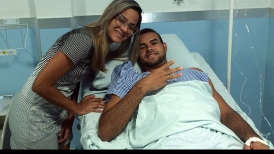 Imagem Cirurgia de José Welison transcorre com sucesso e jogador deve deixar hospital nesta terça