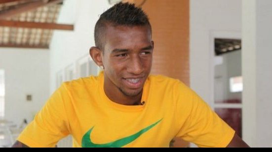 Imagem “Cresci no Bahia e não tenho coragem”, revela Talisca sobre atuar no Vitória