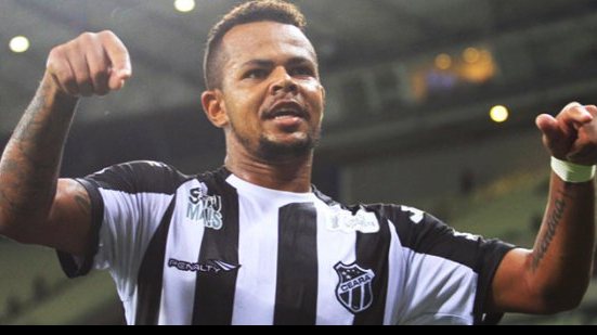 Imagem Atacante do Ceará reafirma desejo de vencer o Vasco: “Por mim não sobe”