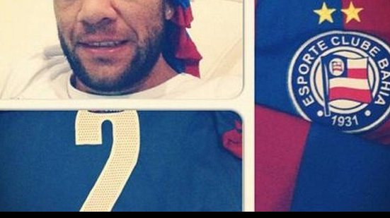 Imagem  Direto da Itália Daniel Alves comemora acesso do Bahia