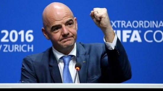 Imagem Presidente da Fifa lamenta tragédia com avião que levava time da Chapecoense