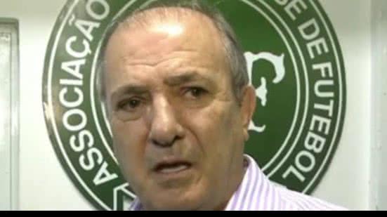 Imagem   Em coletiva, vice da Chapecó confirma ajuda de clubes e conversa com Del Nero