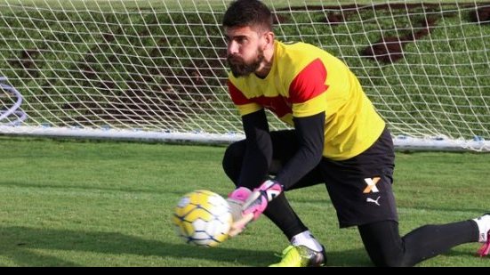 Imagem  Vitória faz treino de posse de bola de olho no Palmeiras