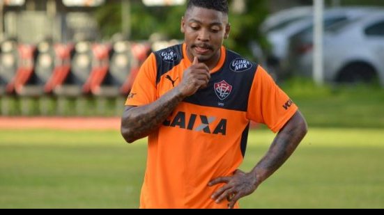 Imagem Comentarista de TV confirma sondagens de clubes por Marinho