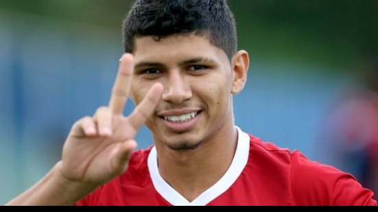 Imagem  Atacante ex-Bahia acerta contratação com CSA