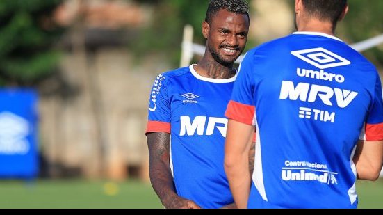 Imagem Corinthians pode tirar volante do Bahia