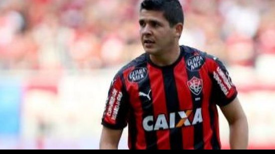 Imagem   Presidente do Vitória confirma interesse em renovar com Diego Renan