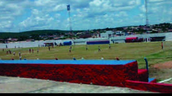 Imagem Com novo gramado, estádio Heraldo Curvelo é entregue em Poções