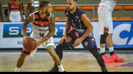Imagem  Vitória/Universo volta a perder em casa no NBB 