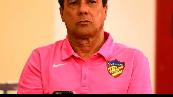 Imagem Vitória tenta contratar Vanderlei Luxemburgo, mas Argel pode seguir como técnico