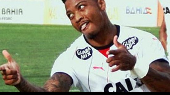 Imagem De olho na contratação de Marinho, Santos só volta a negociar com reforços em 2017