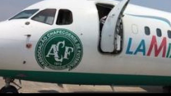 Imagem Avião da Chapecoense caiu por pane seca e estava com excesso de peso