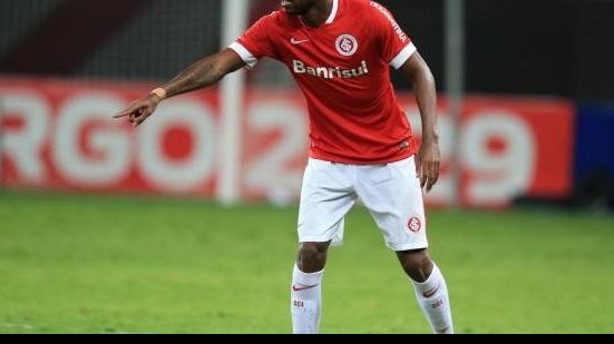 Imagem Geferson, lateral do Internacional fechou com o Vitória até dezembro de 2017